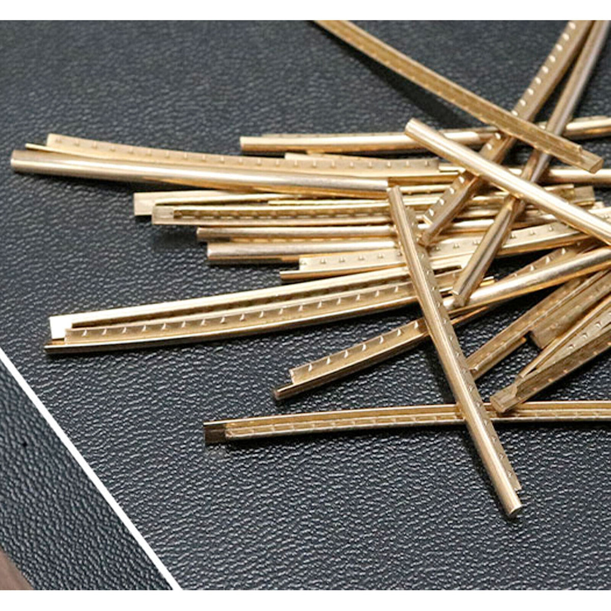 NEW Hosco 24 pcs Pre-Cut MEDIUM Guitar Fret Wire Phosphor Bronze, Radius : 250mm