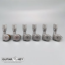 Load image into Gallery viewer, NEW Hipshot Open-Gear 6 in line Locking STAGGERED KNURLED Buttons - SATIN CHROME